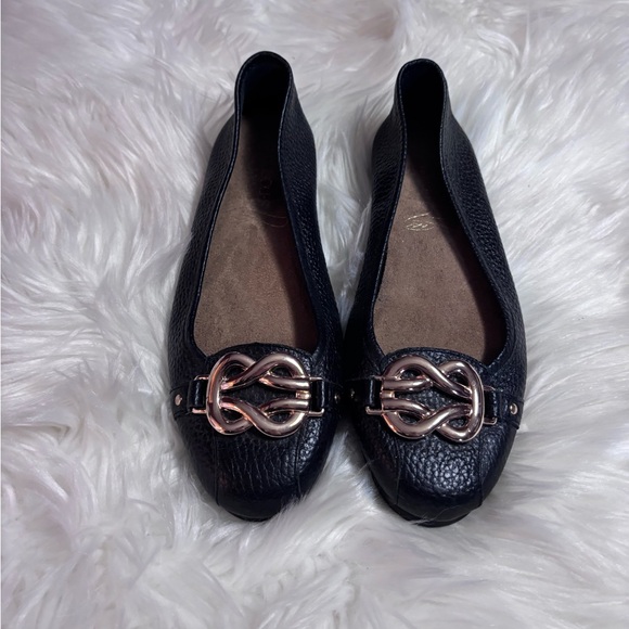 AEROSOLES Black Leather Ballet Flat with Gold Emblem - Picture 2 of 6